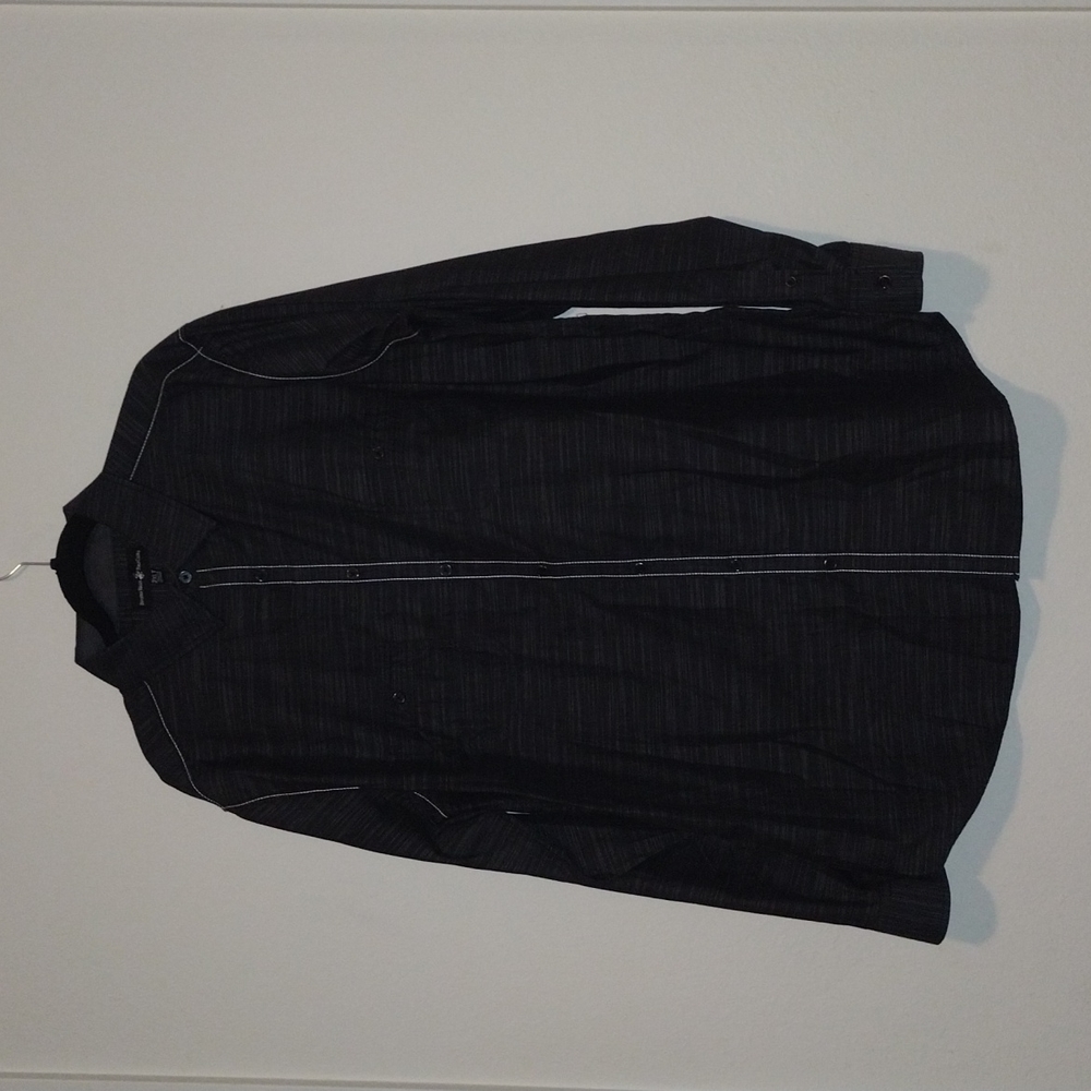 A Beverly hills Polo club dressing shirt size 2XLT color black with white lines